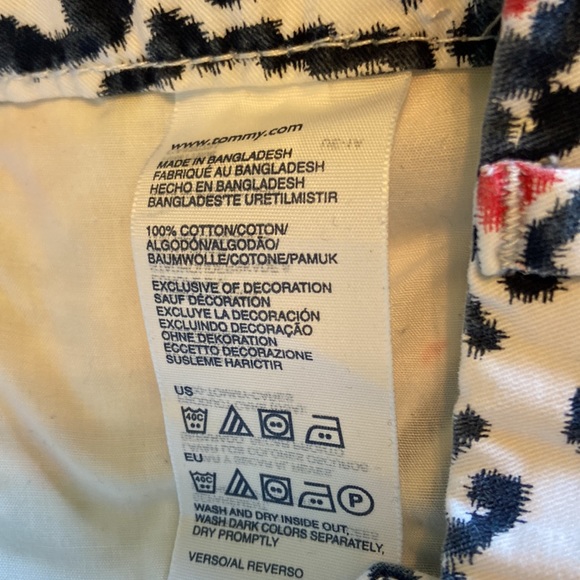 Tommy Hilfiger shorts size 10–red/navy print - Picture 5 of 5